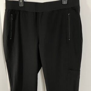 Chico’s Zenergy Black Pull On Pants size 2
